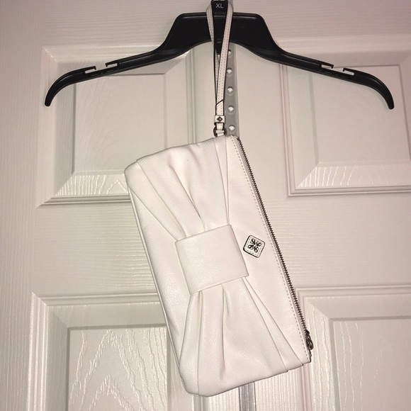 Simply Vera Vera Wang Handbags - Vera Wang bag